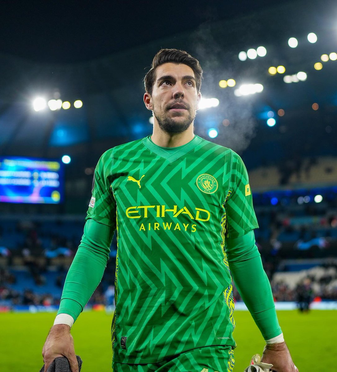 TheRSALad's tweet photo. Is Stefan Ortega the 2nd best GK in the Premier League after Ederson🤔? https://t.co/CRn8gj6MM9