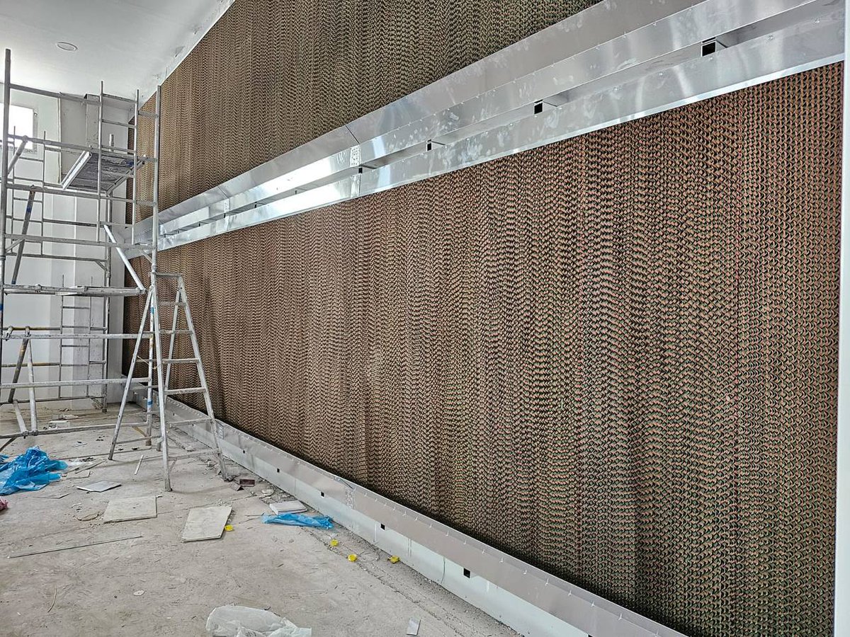 cryptocaribbean's tweet photo. #blocktools is building (dc) even under an extreme (probably paid) fud campaign. New DC for all the #kaspa mining rigs is almost finished. > 2 million $kas mined already. 10% $gdag and $tools token buyback &amp; burn in progress and 100% rev share from april. great times ahead. dyor https://t.co/7jKajea8fl