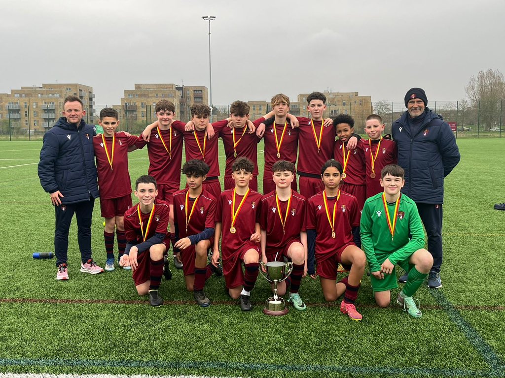 HighgateSpEx's tweet photo. An enthralling encounter ended with a narrow 6-5 win for Highgate to retain the trophy against Ruislip High School, with goals coming from Charlie (3), Oscar, Paddy and Rafi. 

🥇 Player of the Match went to Alex after an impressive display. https://t.co/4DXCUmwE6e