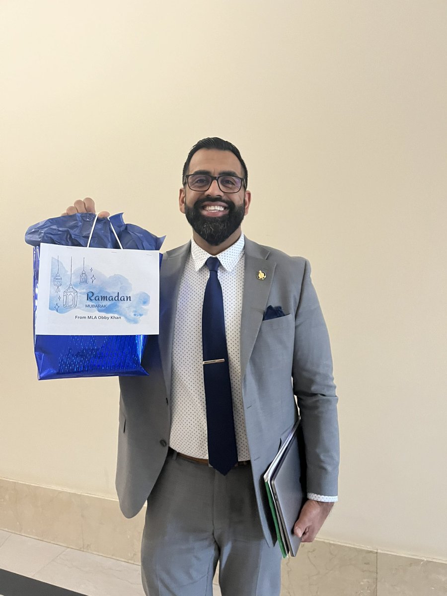 Ramadan is a time of blessings, gratitude and kindness. In the spirit of kindness, I brought some dates to my colleagues in the NDP Caucus today. Ramadan Mubarak!