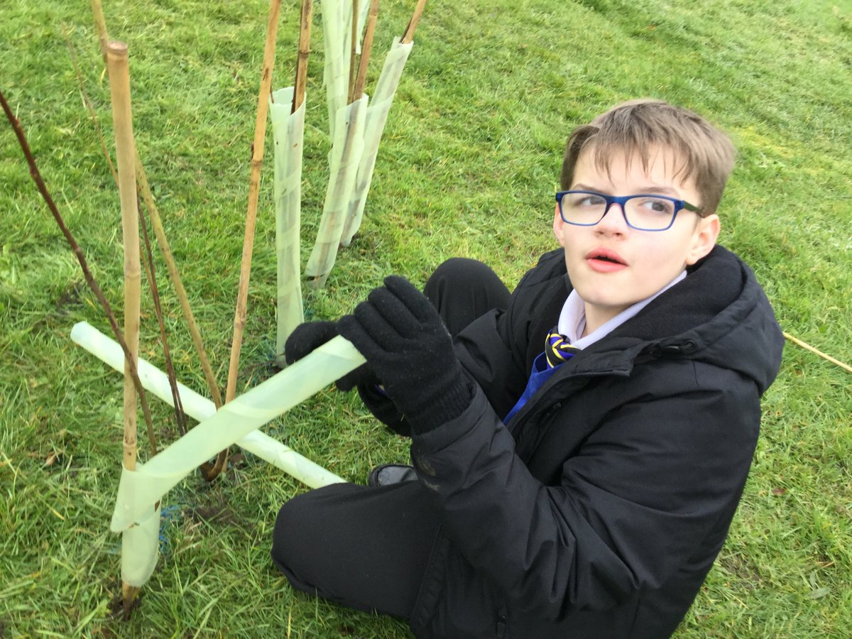 DeltaPheasantB's tweet photo. Thanks to the Doncaster Council Rangers &amp; councillors Bob &amp; Ken for supporting our children plant 100 willow trees today. #Doncaster #pbathrive #pheasantbankacademy https://t.co/NlTwcOpCBc