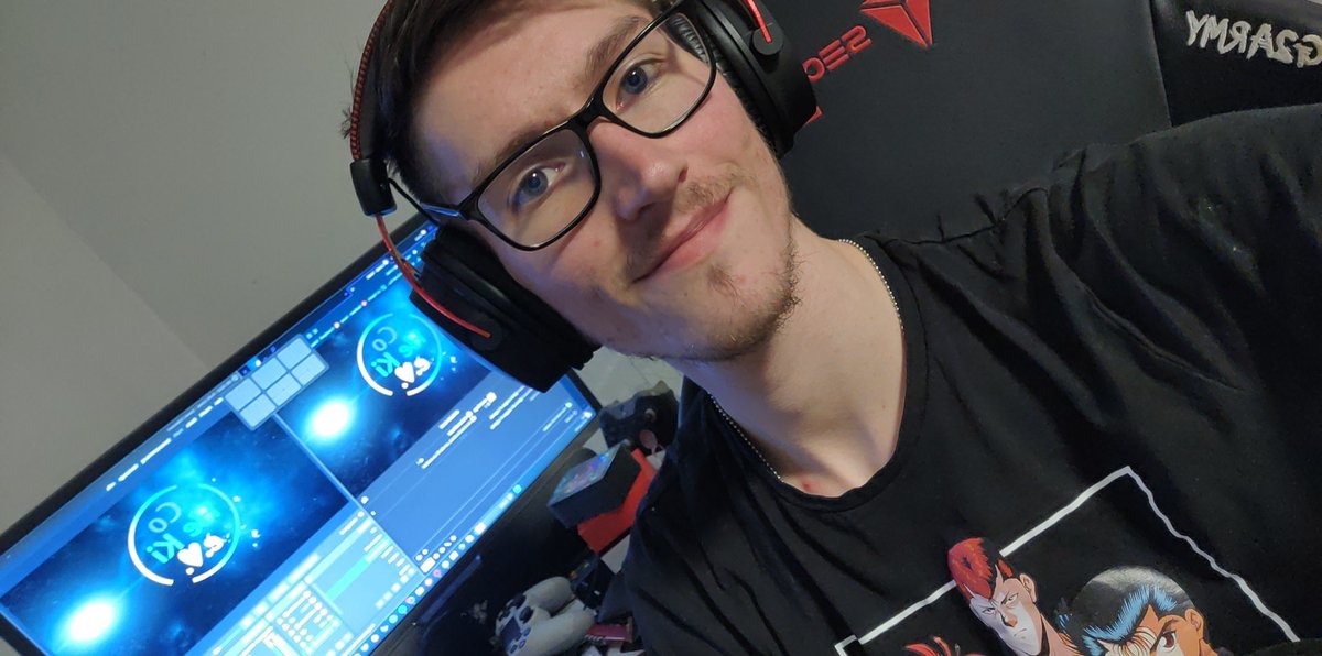 Live over on twitch.tv/coheki with some league