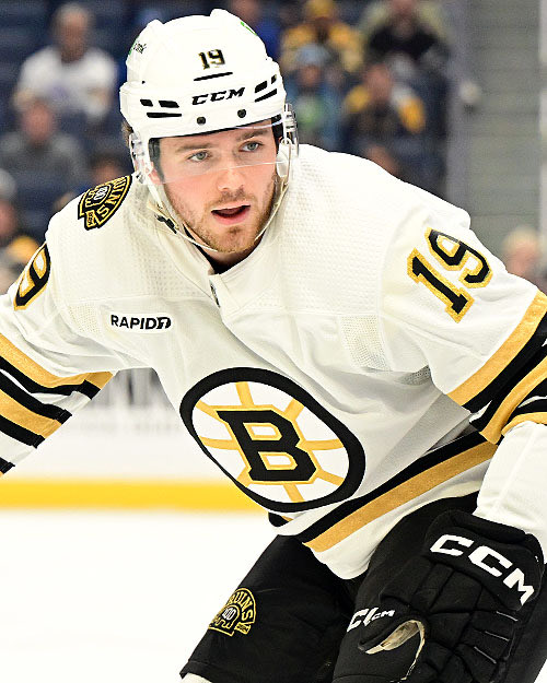 BruinsBenders's tweet photo. Per AHL Transactions, Johnny Beecher headed back to Boston finally.
#BeechDay #GetBent https://t.co/PS0oCQDtyy