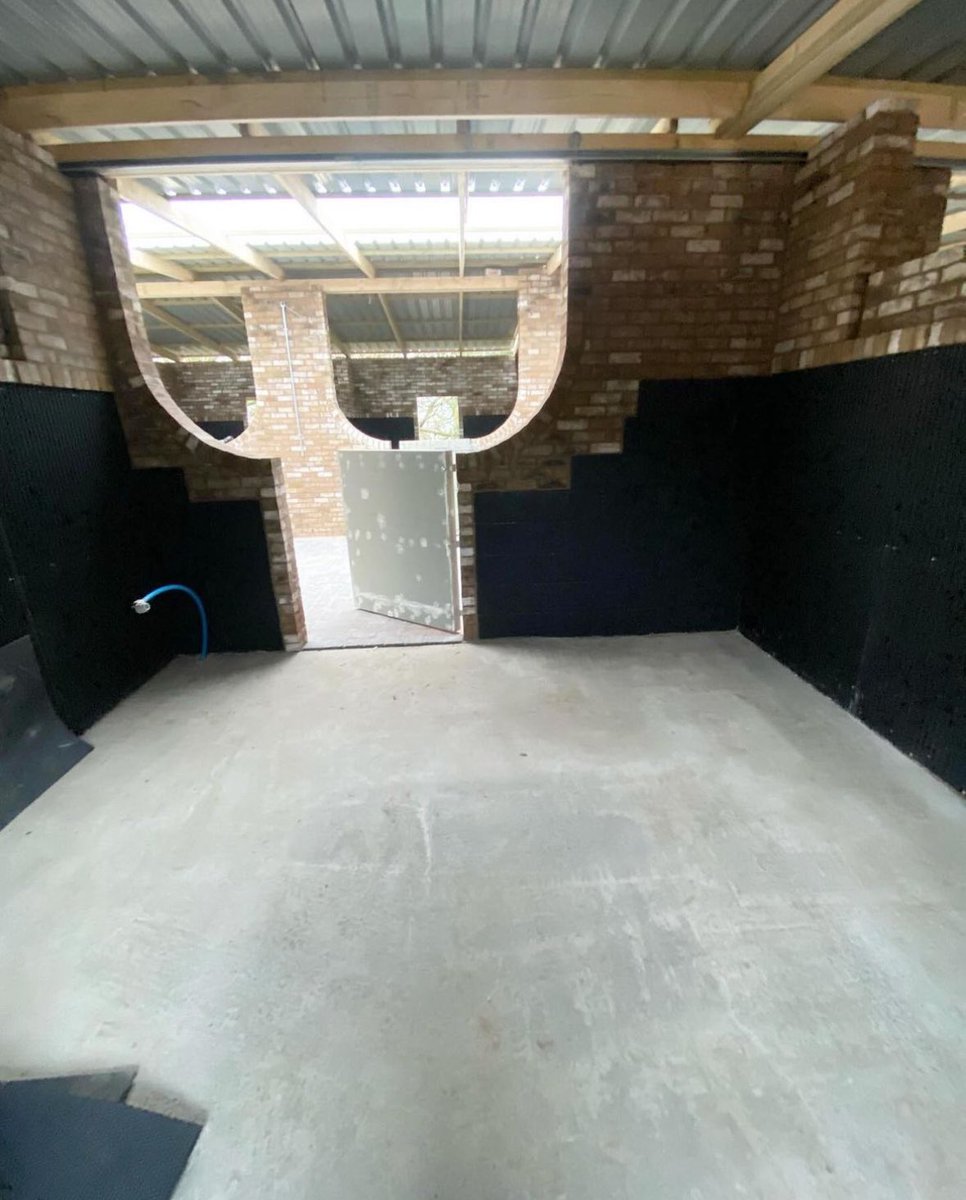 Another day with our equestrian friends at the stables for some of our team. All doors finished in Zinsser black Matt with masonry in the brick work. #AandP #sheffieldissuper