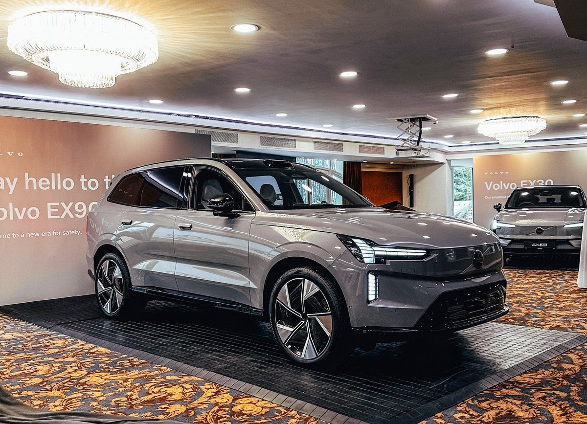 First look at the Volvo EX90 fully electric SUV with estimated 600 km range touringcar.ie/2024/03/11/202…