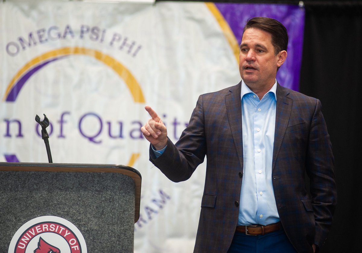 JCPSDEP1's tweet photo. Today Omega Psi Phi Fraternity, Inc. hosted day 1 of its Annual Lifestyle Choices Forum at the University of Louisville. More than 300 JCPS students attended! Day 2 of the forum will take place on Wednesday!
https://t.co/36Rp9M55O8 https://t.co/Ci0z1dk4h8