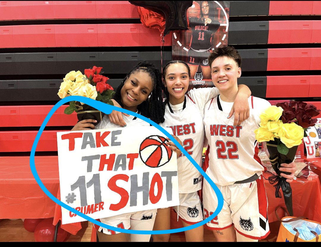 xB01DFACE's tweet image. Turns out when #Hazelwood school district (@HazelwoodSD) says #TakeThatShot ...

They're really talking to their students and talking about fist fights.