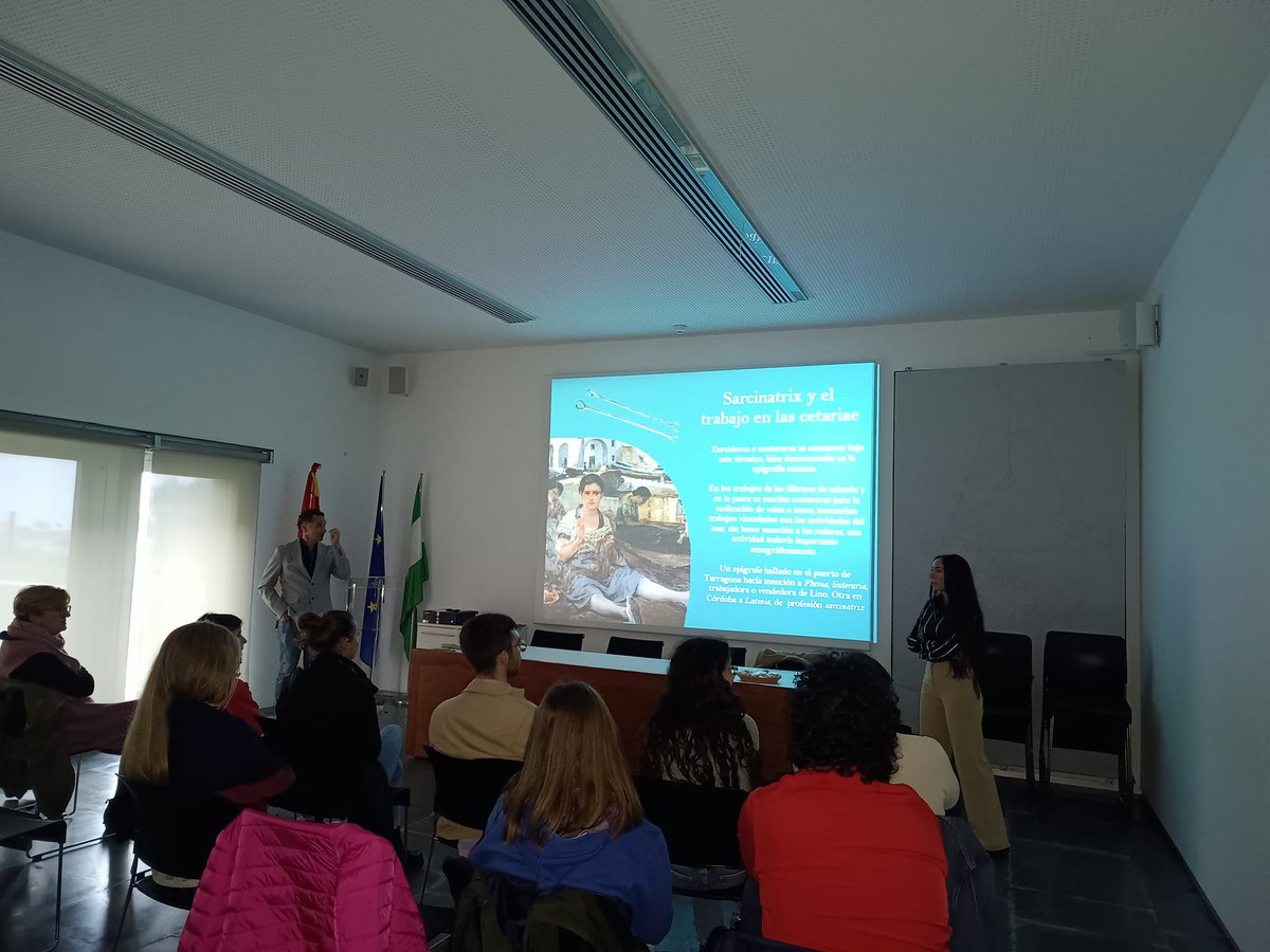 CABaeloClaudia's tweet photo. Compartimos unas fotos del taller "Mujeres con alma de mar" que celebramos este sábado, en el CABC, por el Día Internacional de la Mujer.
Agradecer a Esther Herráiz y José Ángel Expósito su profesionalidad y a la Asociación Andaluza de Mujeres del Sector Pesquero su participación https://t.co/tPQnSiRkp6