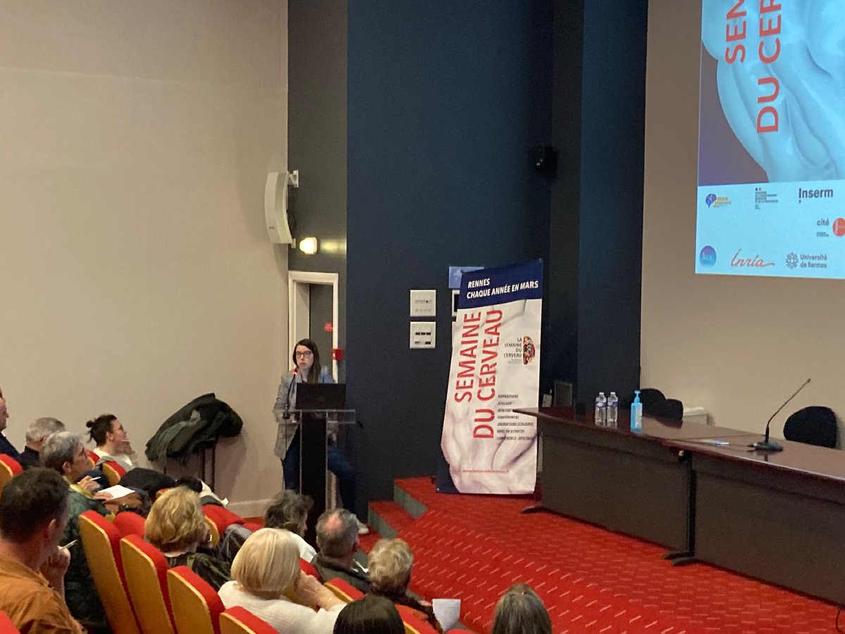 SemCerveau35's tweet photo. Le Dr @Manon_Auffret clôture la conférence inaugurale #Parkinson avec un focus sur les soins palliatifs et leurs intérêts dans la maladie. 
#SDC2024 https://t.co/ihee9iwkRl
