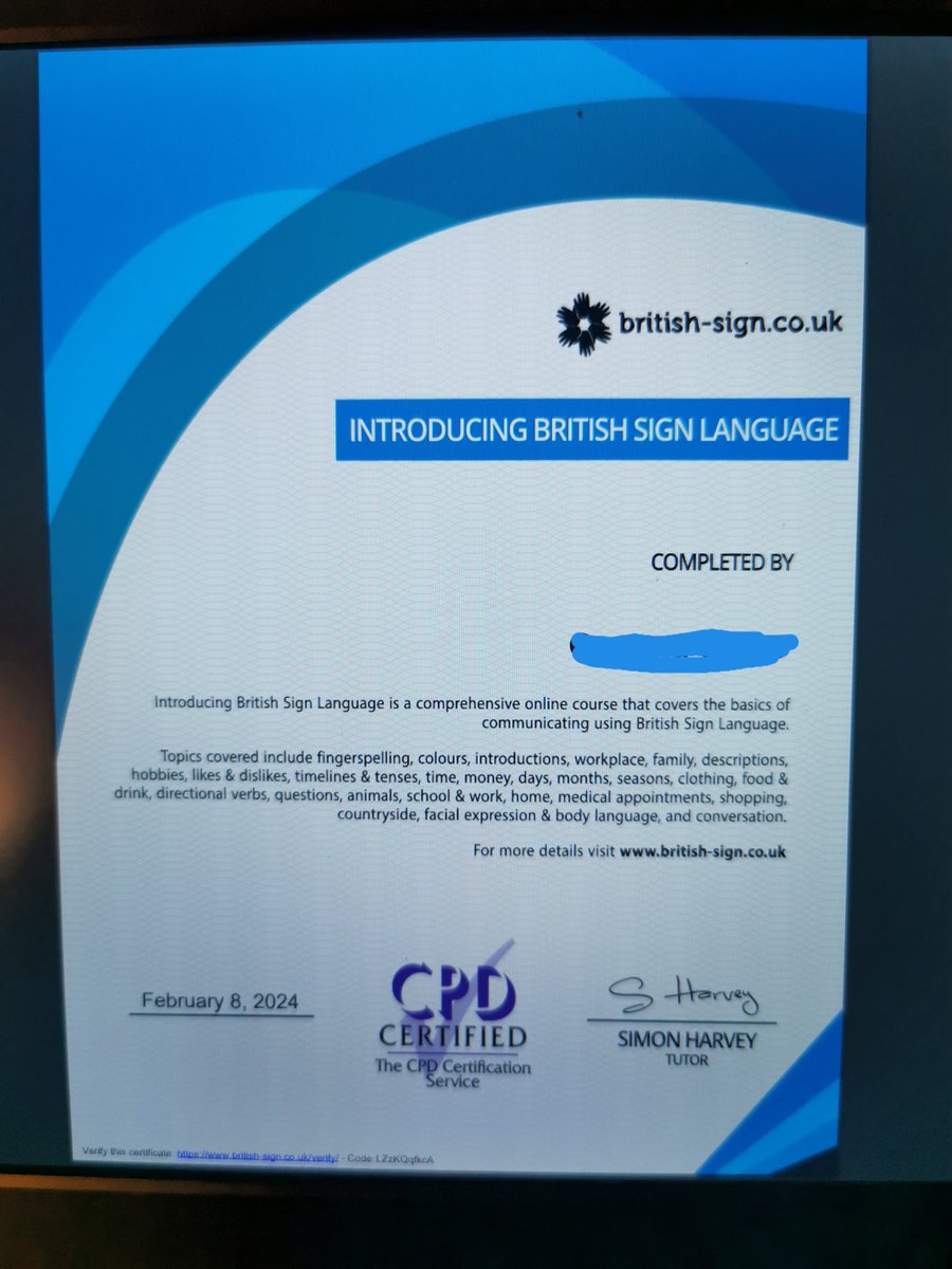 gemmaShort10's tweet photo. I feel so proud of myself for achieving my British sign language level 1 course 🥳 https://t.co/rKE7EoUPsf