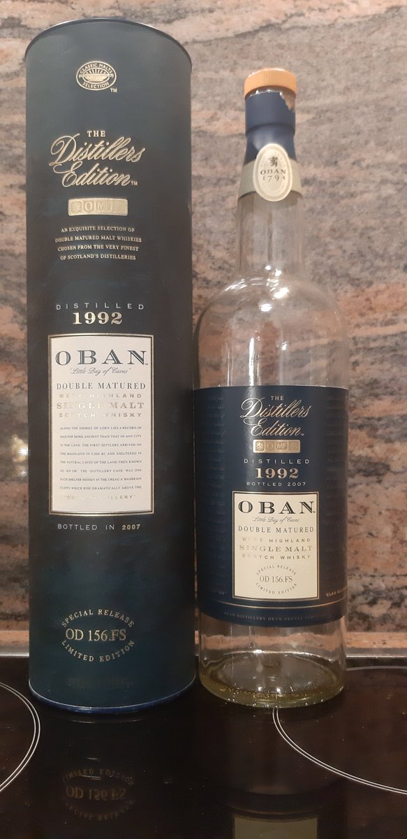 Celui-ci ne date pas d’hier. Un de plus que j’ai gardé précieusement pendant des années, le dégustant cl par cl. Mais bon, toutes les bonnes choses ont une fin…