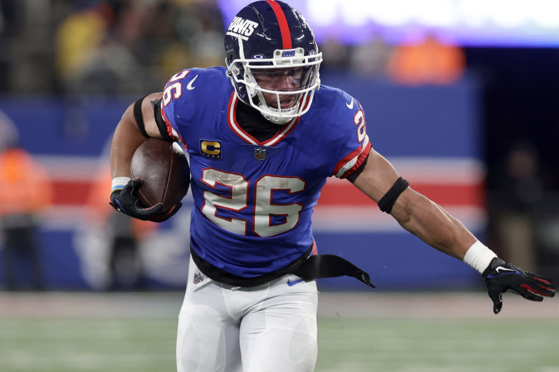 nflrums's tweet image. 🚨 BREAKING 

The Philadelphia Eagles are signing former Giants Saquon Barkley