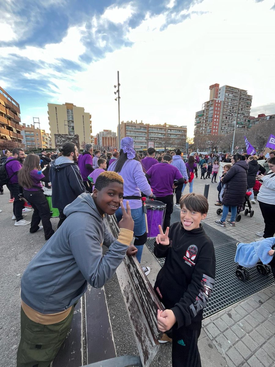 lasalutalta's tweet photo. Compartim amb vosaltres un recull d'alguns moments viscuts durant el #8M amb infants, adolescents, dones i famílies dels projectes de la Fundació✊💜#somveusdiverses https://t.co/K7hOnjffqO