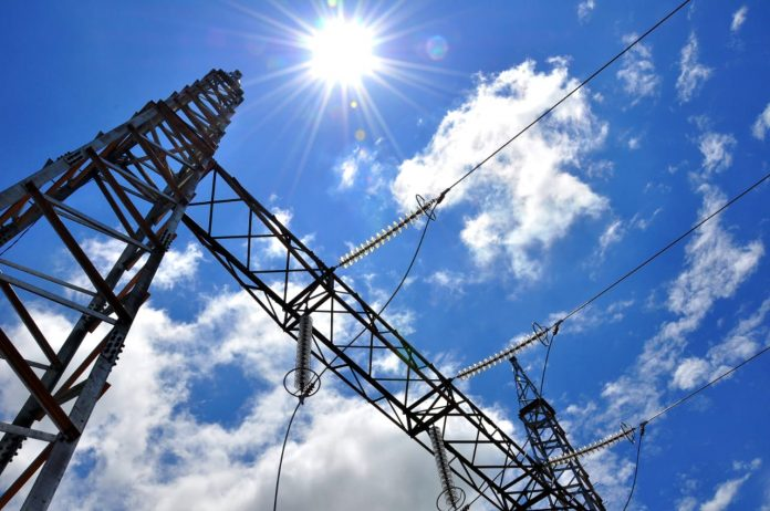 delpynews's tweet photo. ▶️ UNA VERGÜENZA | 🤬

📌@ANDEOficial y la inoperancia de siempre en plena ola de calor.

📍Reportan cortes de energía eléctrica en Asunción, Limpio, Luque, Ñemby, San Bernardino y varios puntos del país.

Para colmo, ciudadanos reportan que la aplicación no sirve para nada en estos momentos.🤦‍♂️