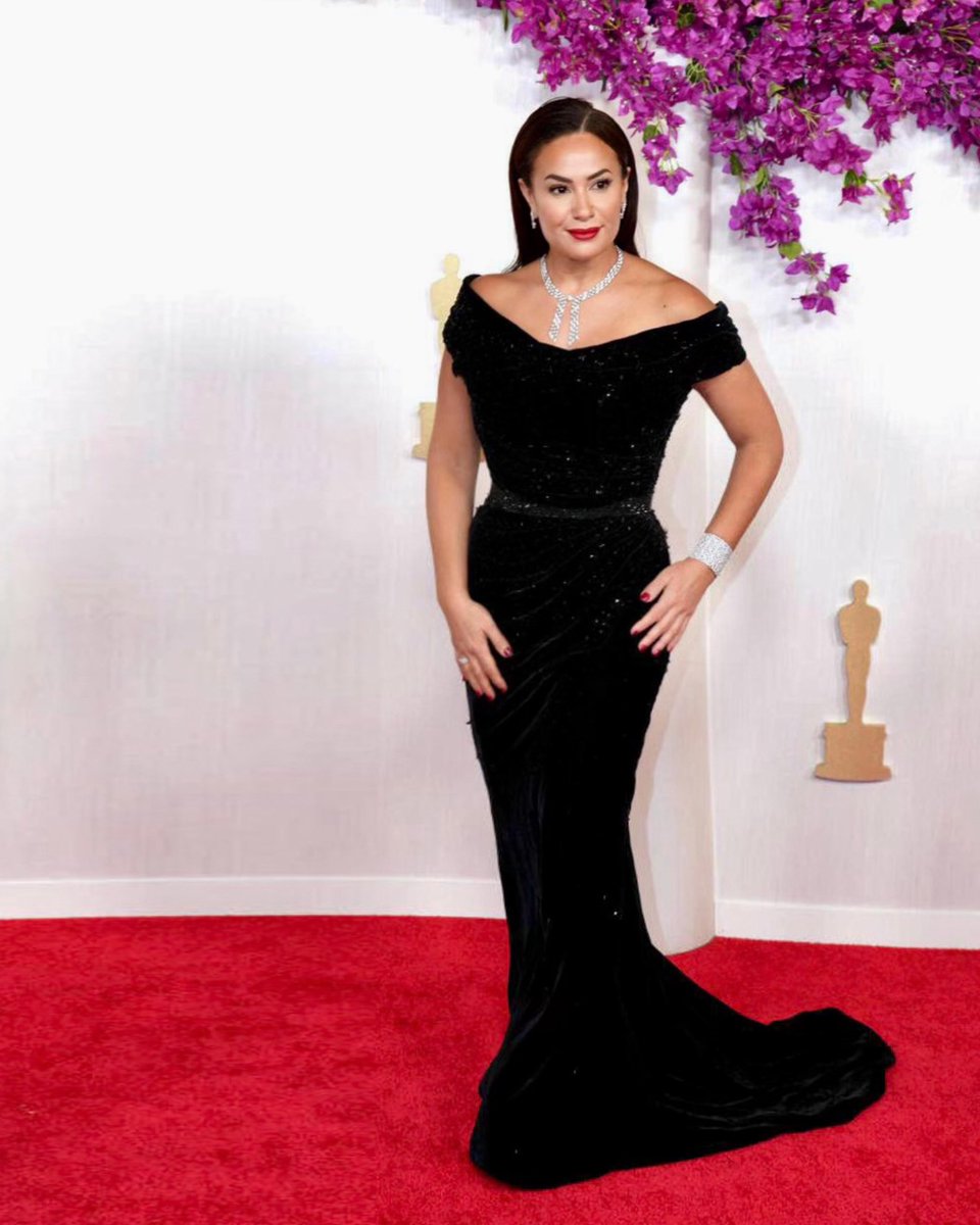 HendSabry's tweet image. Last night was a little girl’s dream 💃🏻🤩🤩🎥
Thank you all for sharing it with us despite the time difference🌹💃🏻🥰
And thank you for cheering for @fourdaughtersthefilm 🙏 🙏 #oscars #oscars2024 #oscarnominee
@theacademy
Styled by @cedrichaddad #StyledbyCed
Dress…