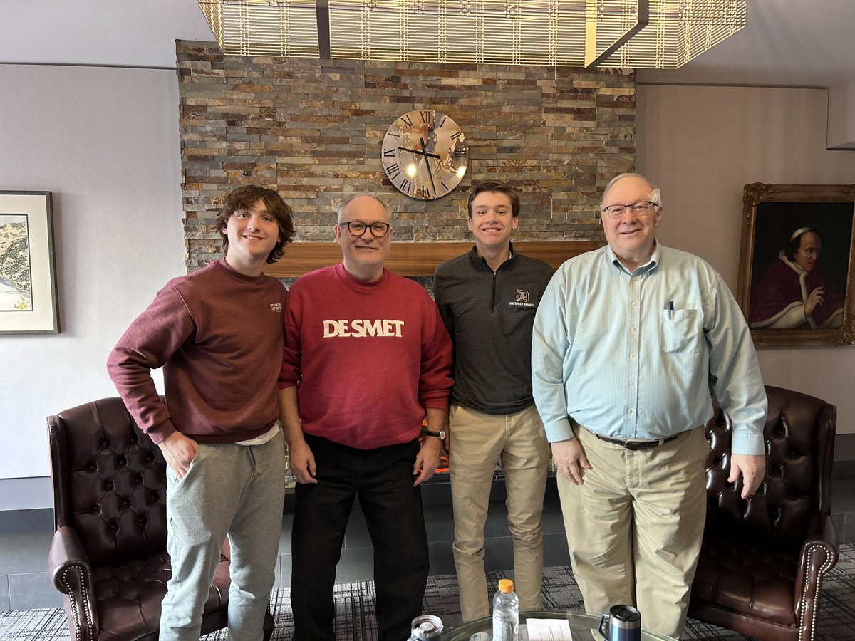 DSJMinistry's tweet photo. On the first day of Spring break, instead of sleeping in, Spartans &amp; faculty visited Jesuits at St. Ignatius Hall, some taught at De Smet.

We ended our time together celebrating Mass.  Want to join us next time? Stop by Campus Ministry for info

@DeSmetJesuitHS @JesuitsUCS https://t.co/MmHtTzvYpr