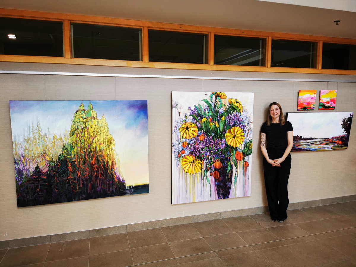 townofinnisfil's tweet image. Explore our community's creativity during your next visit to Town Hall or the @InnisfilideaLAB! #ArtAroundTown features  temporary exhibitions by local artists. Christine Miller's work is currently on display at Town Hall, near the front entrance. 

More: innisfilidealab.ca/art-around-the…