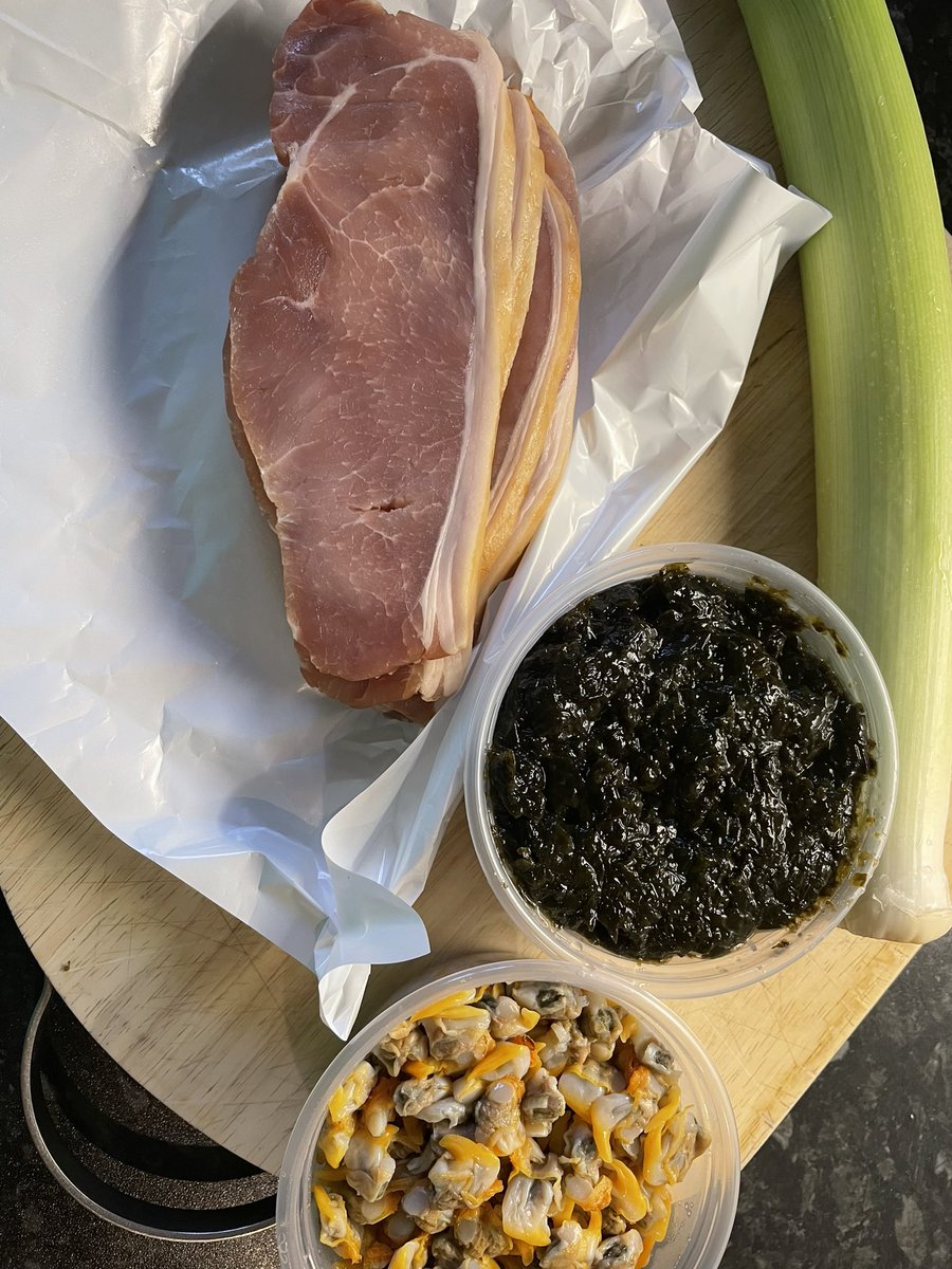 Welshbird_'s tweet photo. #WelshFood #cockles #laverbread https://t.co/4ODtWepDPJ