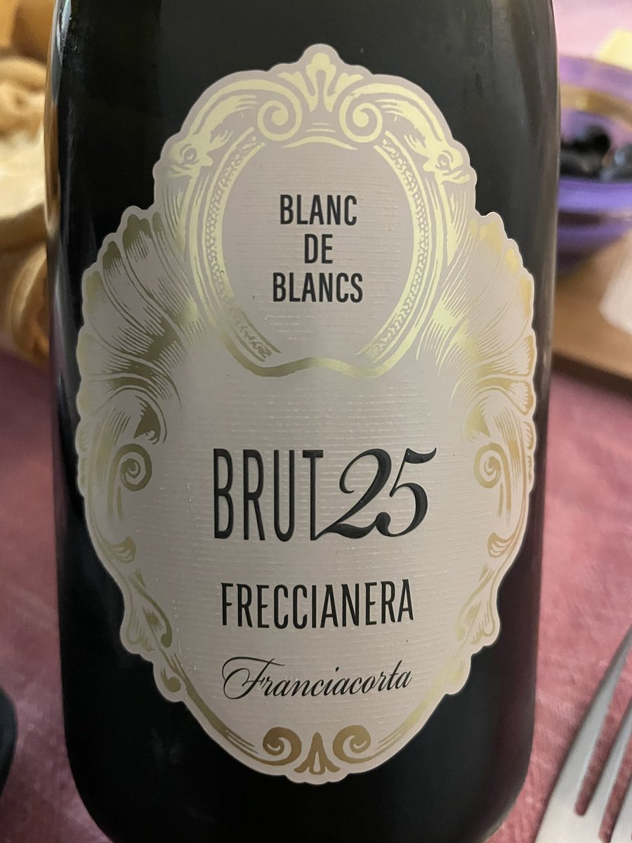 1Dioniso's tweet photo. Assaggi.
Perché la curiosità è la dote più importante. https://t.co/tmZ8TZMcgO