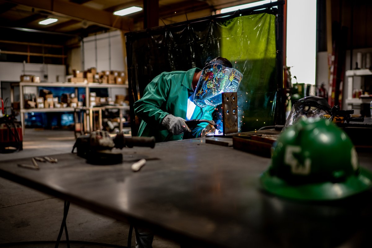 EastWestbrook's tweet image. Crafting steel, molding structures, and building dreams - that's what our fabrication team does best!

#Fabrication #IndustrialConstruction #ComplexConstruction #PEMB