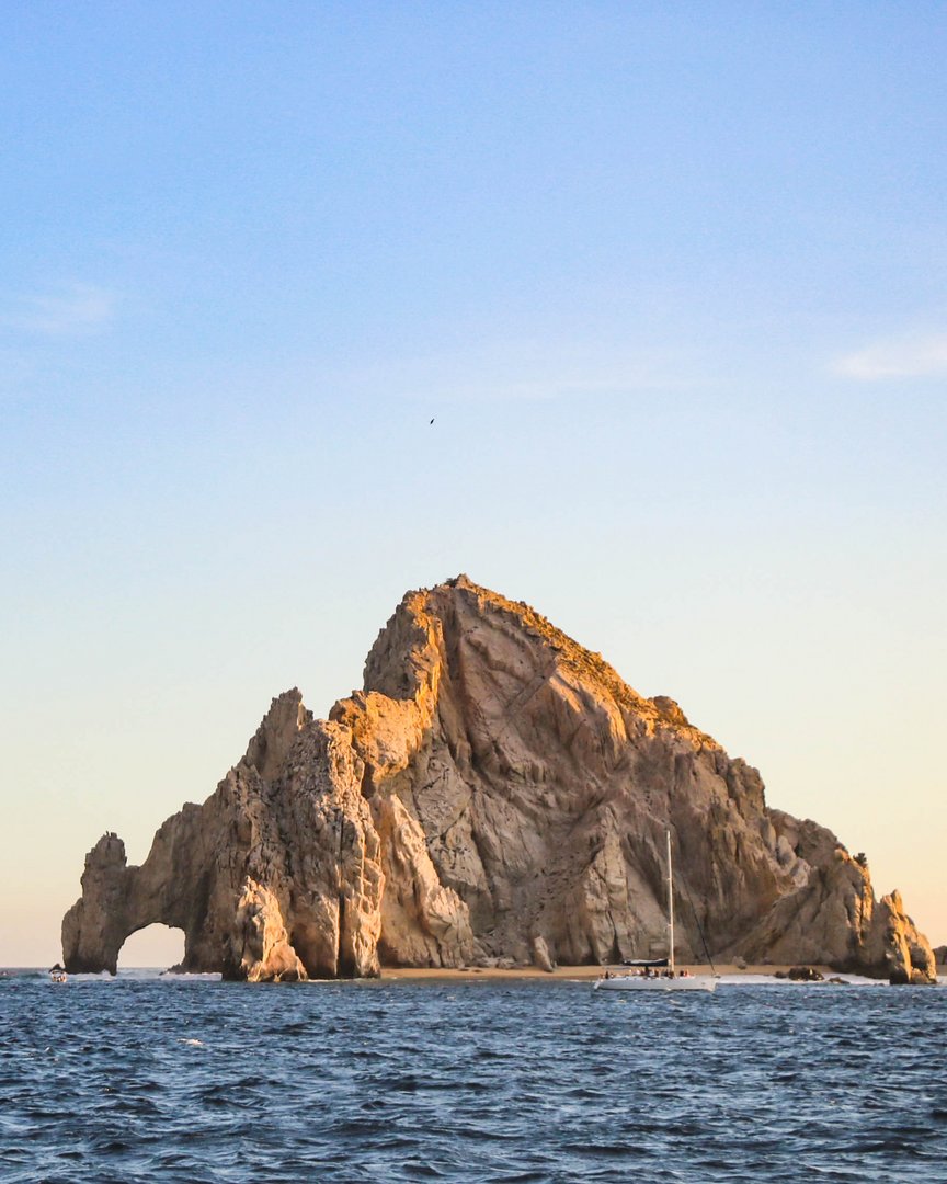 MarquisLosCabos's tweet photo. Set sail on an unforgettable adventure at sea with our Cabo Stay &amp; Sail Experience offer, featuring:

🌊 An enchanting two-hour sailboat tour
🌊 Convenient round-trip transportation to and from the Cabo Marina
🌊 An open bar and delicious snacks 
🌊 And much more! https://t.co/raiMUiZBmv