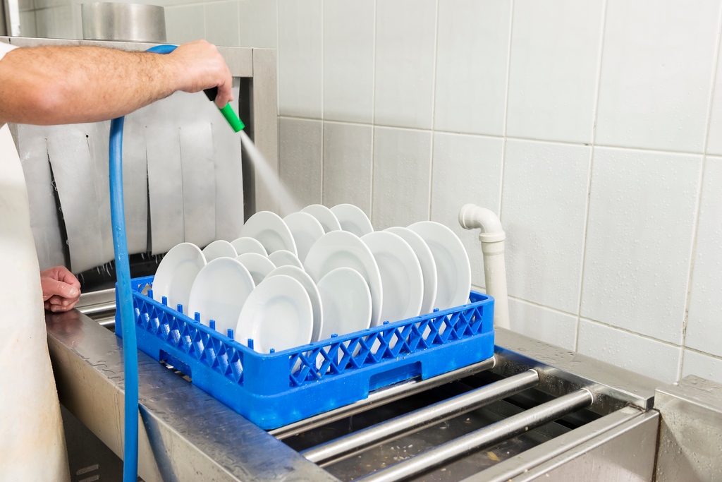 Here's expert advice on essential tools, organizing space, hygiene standards, and time-saving hacks for spring cleaning your commercial kitchen.

#springcleaning #restaurantcleaning #commercialkitchentips

chefstoys.com/blogs/blog/spr…