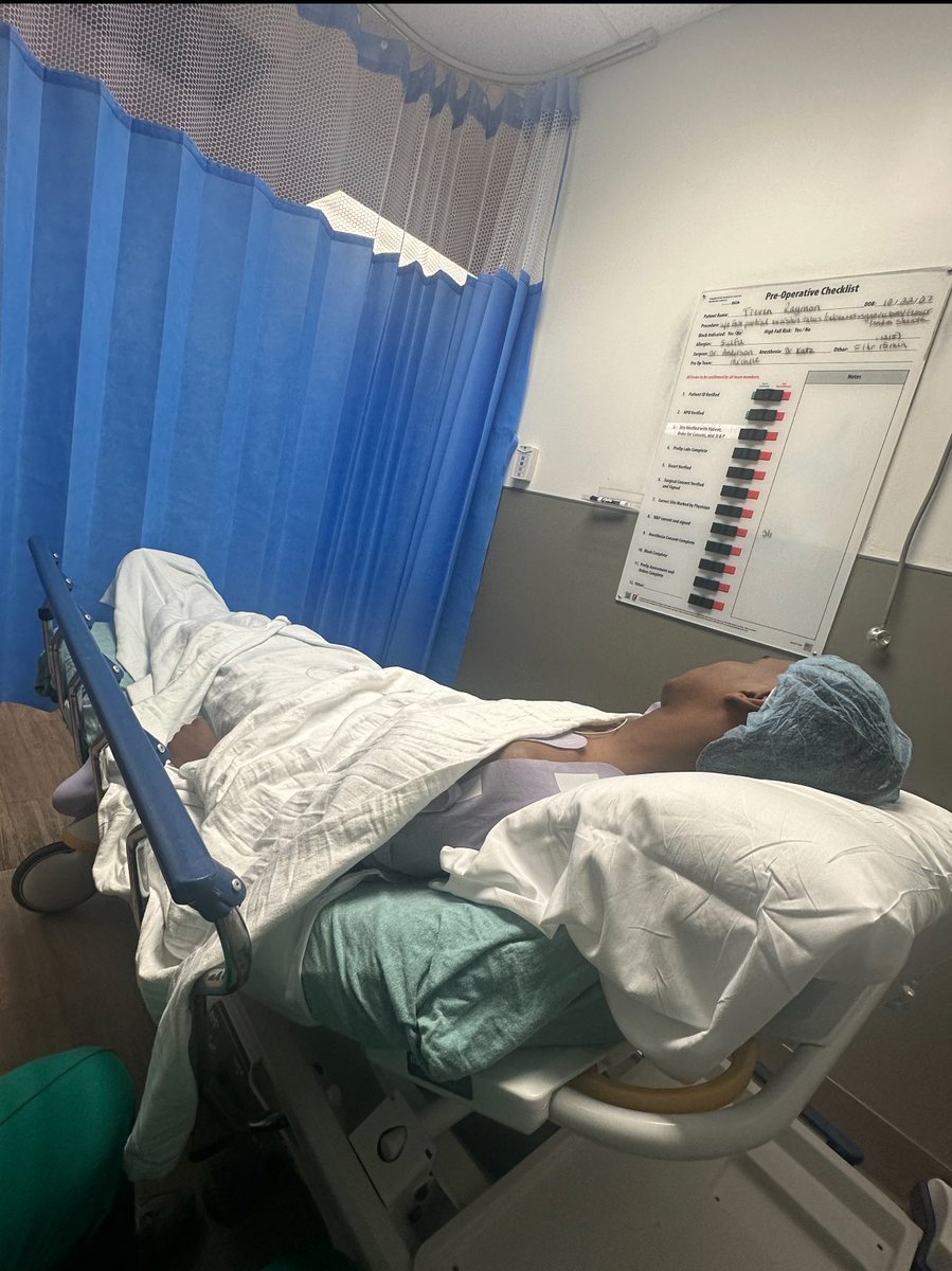 After playing on a whole season with a broke ankle I finally had my surgery and it was a success!! I want to thank everyone for there prayers🙏