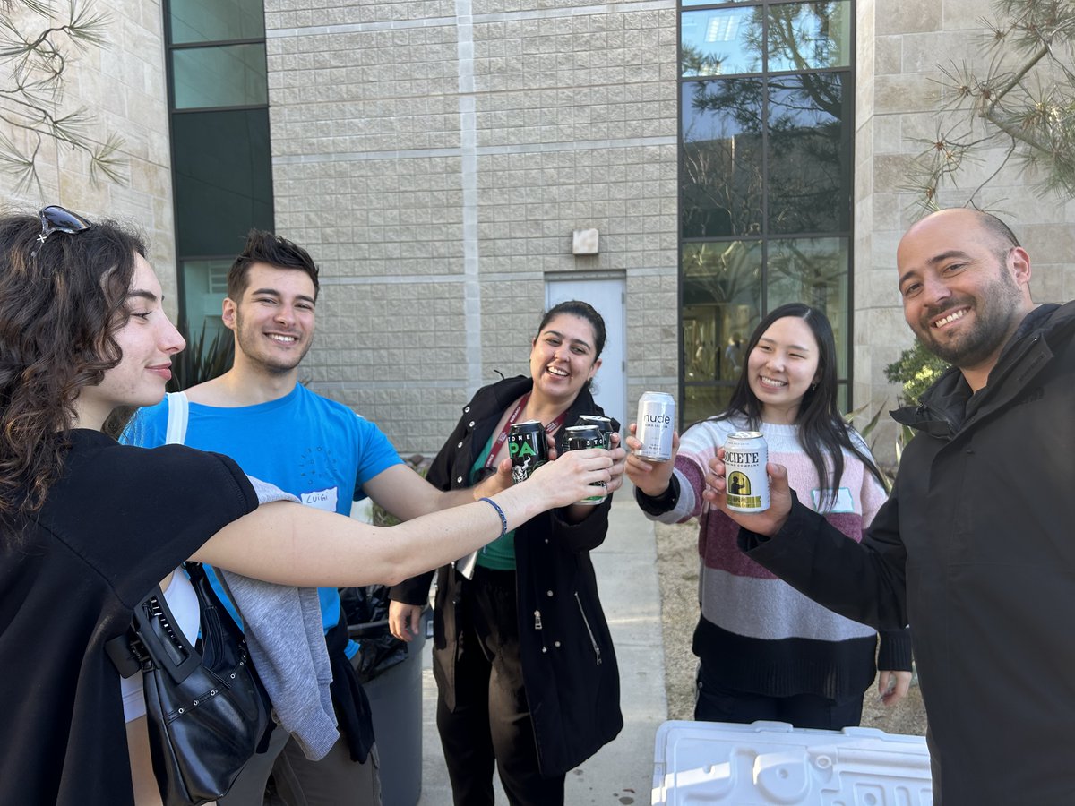 LJI_LPA's tweet photo. 🎉** Research Rendezvous! ** 🎉
The inter-institute graduate student/postdoc mixer event at @SBP was a blast! 👏Thank you organizers (@UCSDPDA @LJI_LPA @TSRISoF SBP-SN SalkSoF) and all 179 attendees! 🙏Let's do it again, shall we? #Networking #Fun #postdoctoral #ScienceResearch https://t.co/92r3qbeI4U