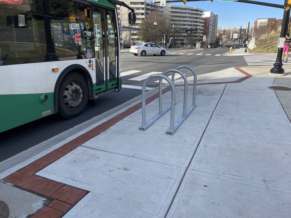 BikeArlington's tweet photo. Despite today's blustery conditions, flowers are blooming and @ArlingtonVA #bike #corrals are growing! Yes, FIVE new corrals have sprung up - three on #ColumbiaPike, PLUS two on S 13th St!
Check out these new #bikeparking options on your next #ride! Thanks @ArlingtonDES! https://t.co/S4kfGwd9xv