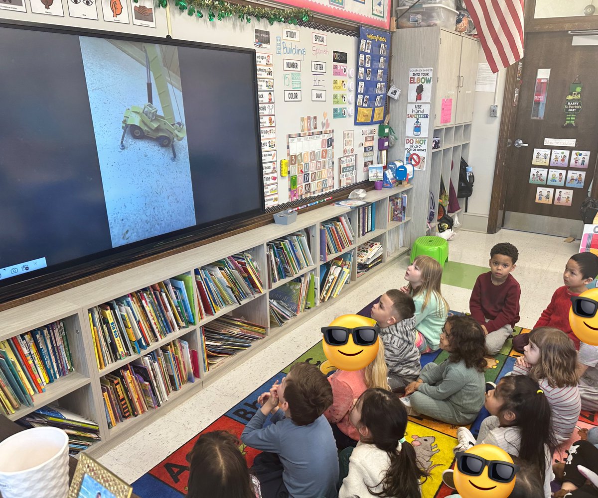 msferrantee's tweet image. A member of our students family was kind enough to share her experience working as an architect. We loved seeing the floor plans of their cabin come to life! 🛠️ Thanks for teaching us some fun things about building! #BuildingsStudy @LisaJohnson1067