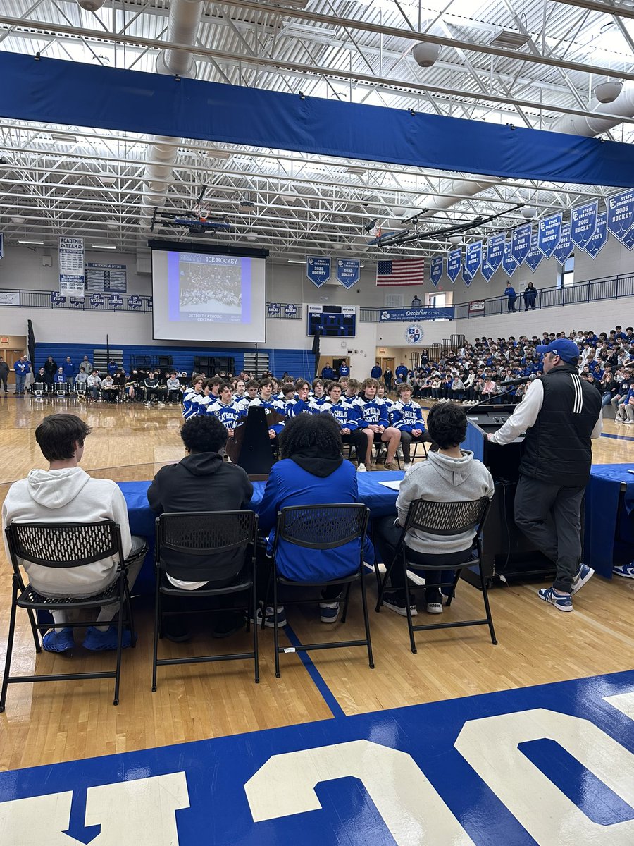 CONGRATS TO @dcchockey and @DCC_CoachKal ON THEIR STATE CHAMPIONSHIP AND BANNER RAISING ASSEMBLY TODAY!! Honor and humility built on hard work and accountability!! Mix in a high-level of faith and special things happen. #CCpride #ThisIsTheWay