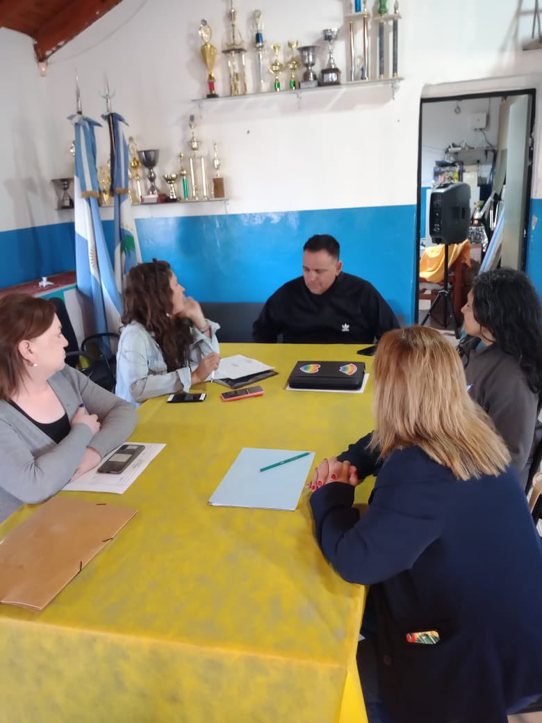GiovanettL's tweet image. ☘️ Nuevos Talleres Municipales de #Costura #Arte y #Locucion en las Sociedades Vecinales de la #CiudadDeNeuquen ☘️
@DDHH_RI_CI @munineuquen @MarianoGaidoOk
