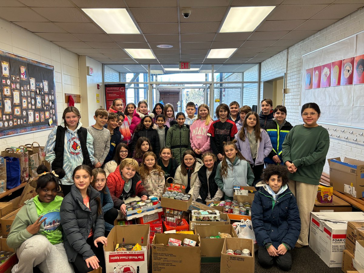 <a href="/PalosWest118/">Palos West 118</a> students collected 4,718 food items for their annual Souperbowl of Caring fundraiser this month. All of the donations benefit the Palos Township Food Pantry. Great job to the students, families, and staff at West! patch.com/illinois/palos…