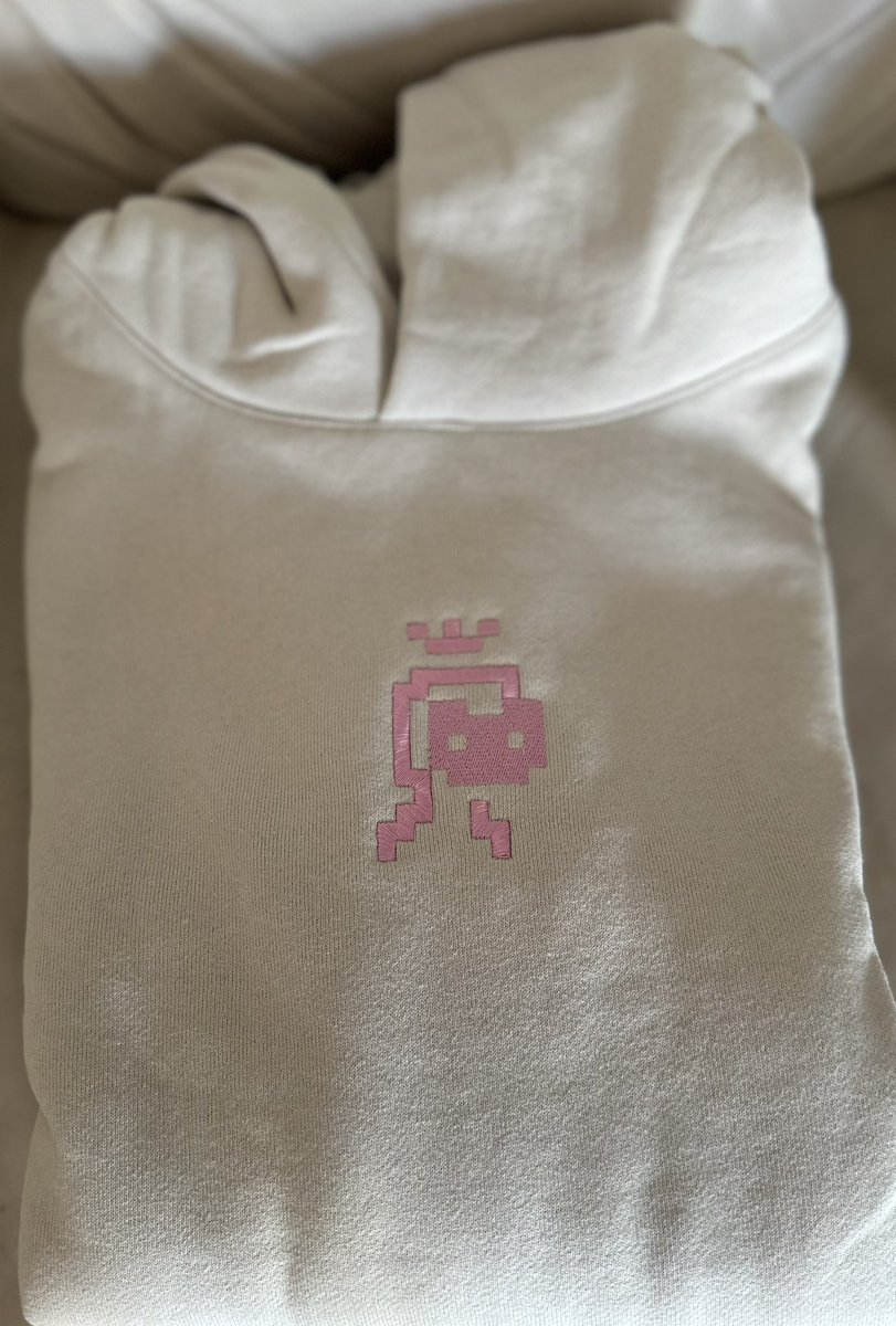 BriisDifficult's tweet photo. My monke merch from @DegynWear has arrived and all I can say is WOW 😍 I think I’m in love 🐒🔥
#loveismonke #degynwear 🐵💕 https://t.co/bgi0G7CGD1