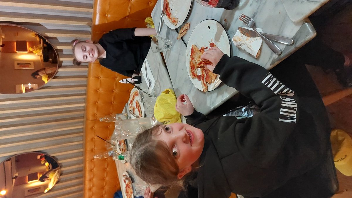 pp_accrington's tweet photo. #groupKerr filling up at @PizzaExpress after a long day 1 of our trip to London!!!

More adventures await tomorrow 🇬🇧 https://t.co/EHseodaiLI