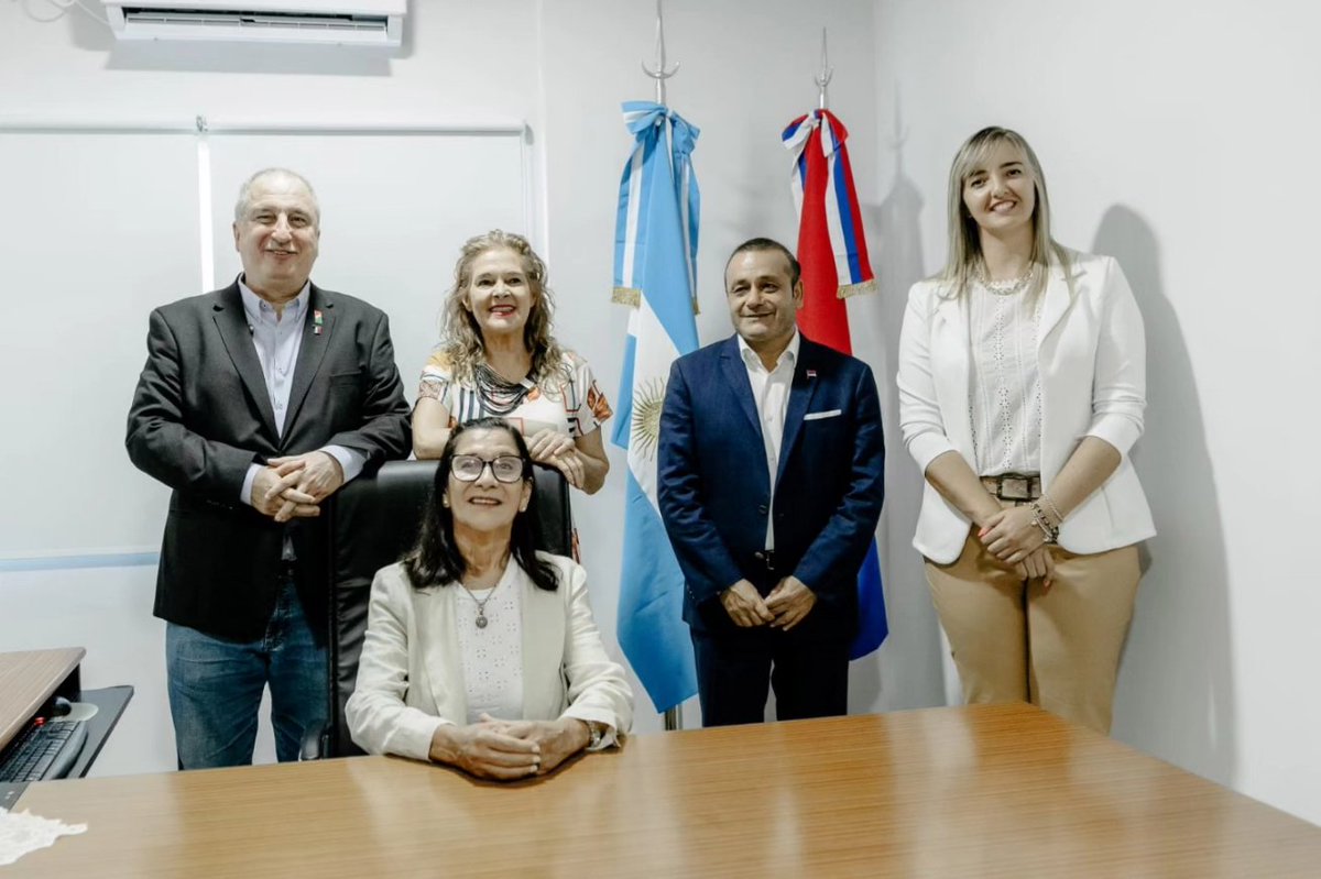 passalacquaok's tweet photo. Compartimos con la comunidad de #SantoPipó la inauguración del nuevo edificio de su Juzgado de Paz, en el Centro Cívico de la ciudad.

Junto a la presidenta del Superior Tribunal de Justicia, Rosanna Pía Venchiarutti Sartori; el presidente de la Cámara de Representantes, @herrerayflia; y la intendenta Claudia Acuña; coincidimos en la importancia de que los tres poderes trabajen de forma independiente en Misiones, sin interferencias, pero coordinados en pos de nuestro mandato máximo: el cuidado de la familia misionera.

¡El mayor de los éxitos a la jueza Elvira Ramos y equipo en este momento!