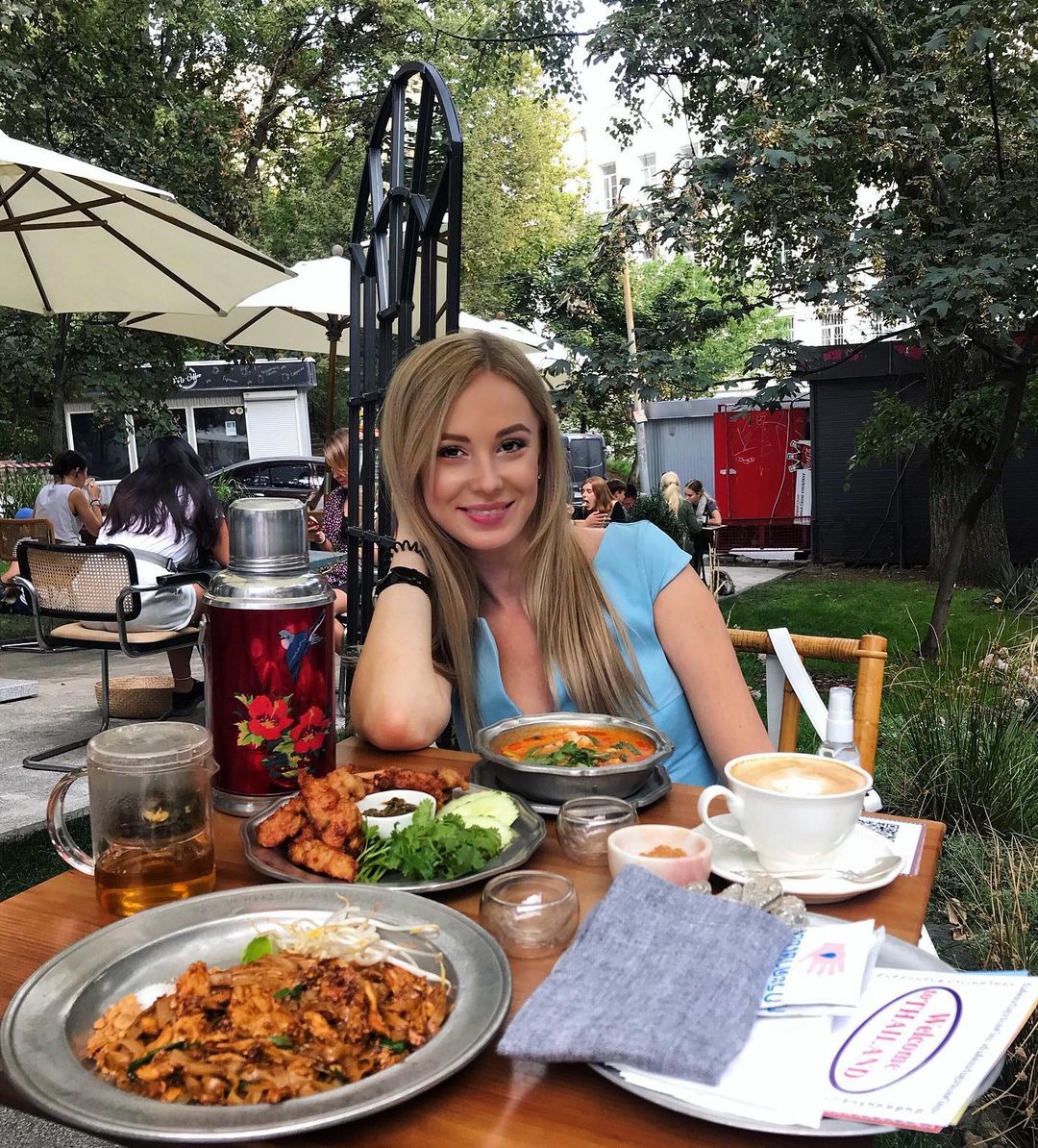 BrianPolli43367's tweet photo. I'm drinking coffee on the way back to work https://t.co/YI0q1rx12P