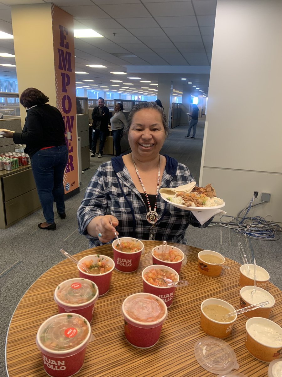 SSG_Cerritos's tweet photo. One thing about us, we like to eat. Juan Pollo for all the great employees 🍗🥗🍚 #EAW #LifeatATT #SmithStarzz @WeRtheNAC https://t.co/PTucGpz8lj