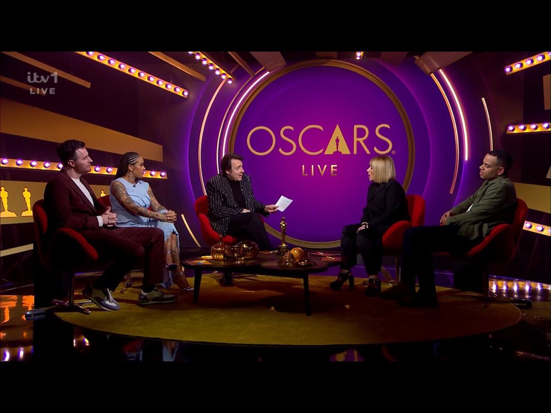 #Oscars return to free to air TV for the first time in 20 years, &amp; an average audience of 640k viewers watched late night coverage (10.15pm-2am) on ITV1 hosted by Jonathan Ross, many times more than watched the event on Sky channels in recent years.