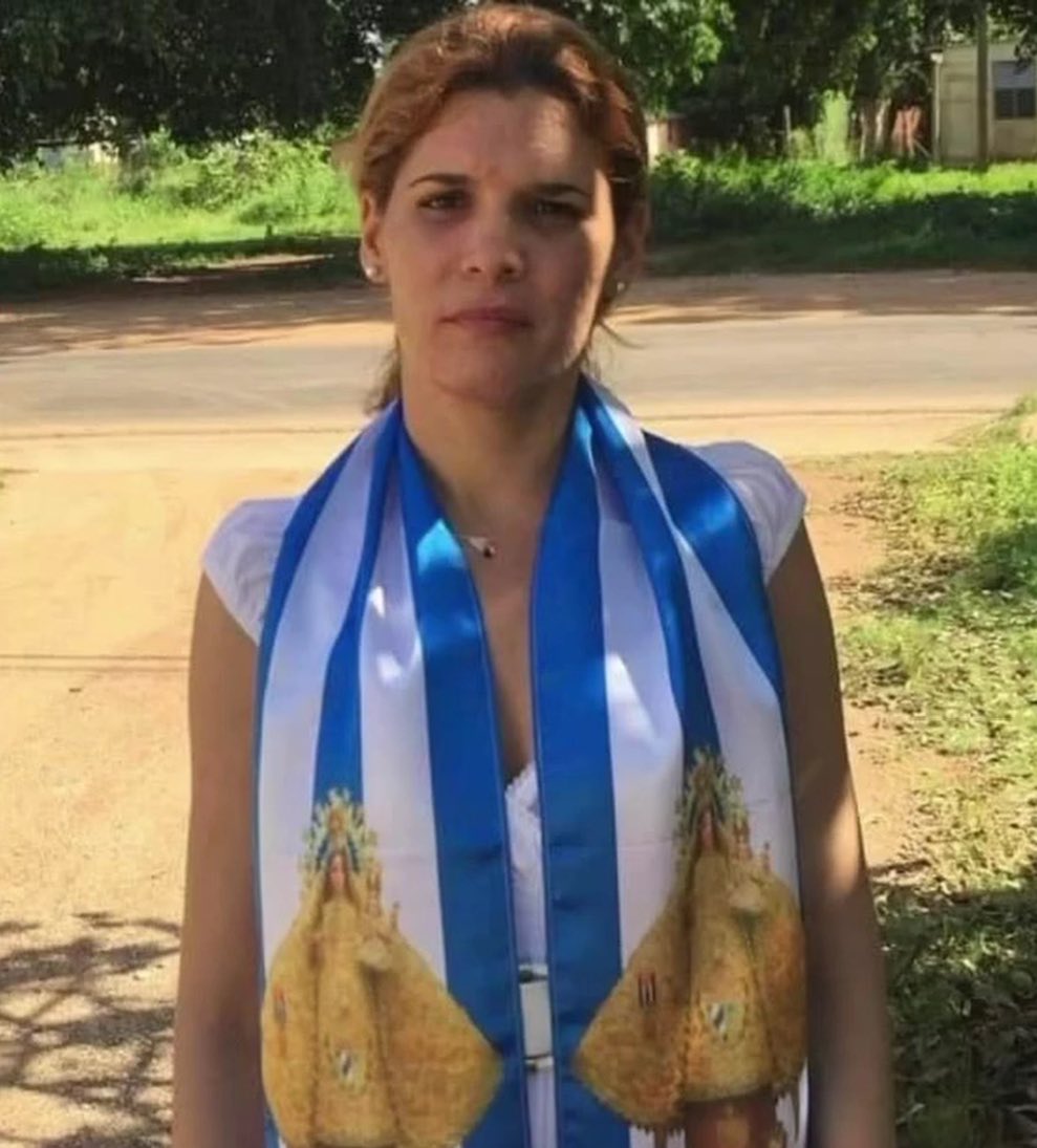 Marcel_305's tweet photo. 🇨🇺 Hoy es el cumpleaños número 38 de la presa política Saylí Navarro, sentenciada a 8 injustos años por salir a la calle a pedir libertad. 
Saylí es una gran patriota quien ha sufrido desde pequeña los crímenes que ha cometido el castrismo contra ella y su familia. 
Mucha fuerza para esta guerrera, le deseo toda la salud de este mundo, Libertad Ya !!!!
#LibertadParaLosPresosPoliticosEnCuba
