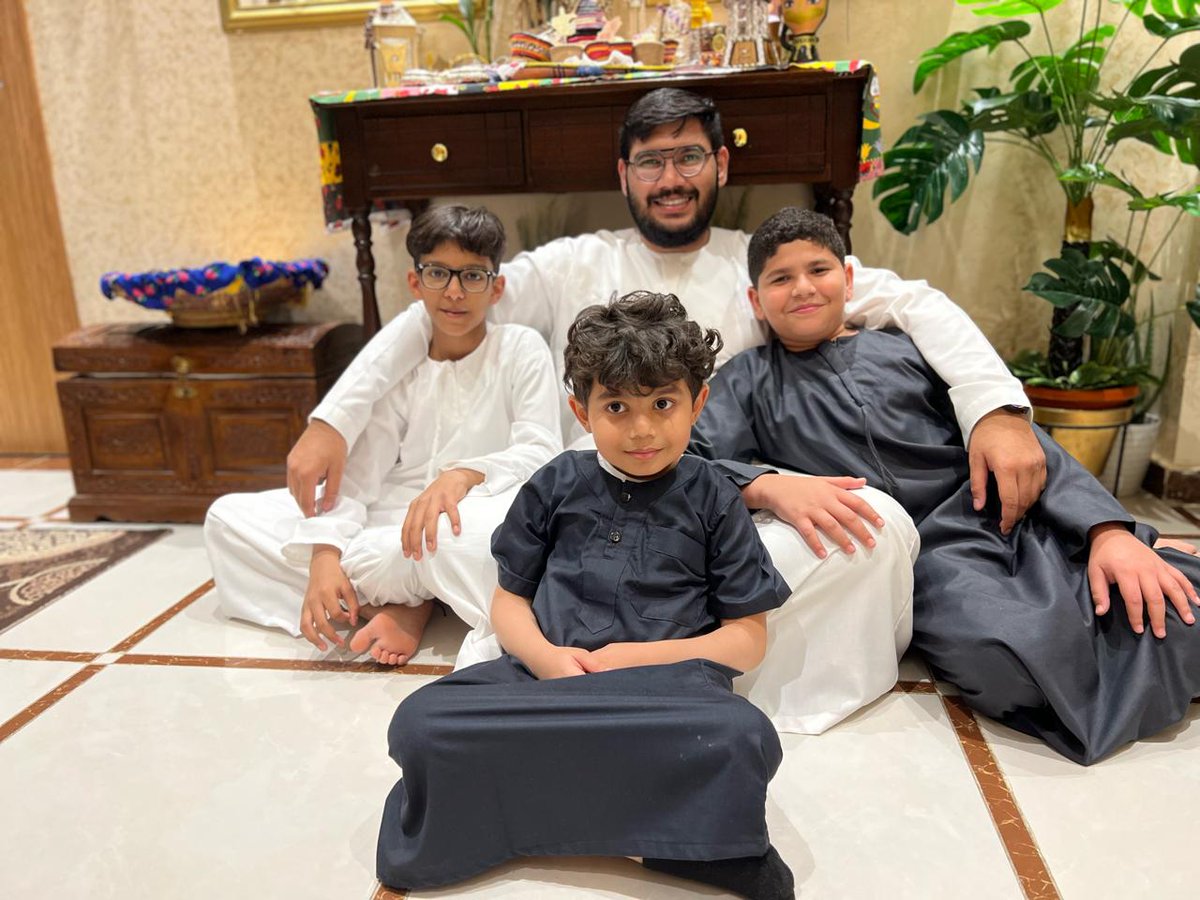 ahhas2000's tweet photo. مبارك عليكم الشهر الفضيل وكل عام وانتم بخير🌙
اللهم سلمنا لرمضان وسلمه لنا وتسلمه منا متقبلا وأعنا فيه على الصيام والقيام وصالح الأعمال https://t.co/Rh40nb4YwQ