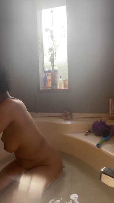 Goddess No is live now! https://t.co/FNiD8esdF4 https://t.co/zmORabbyat<a href="/tag/georgia"class="tags"><span>#georgia</span></a>