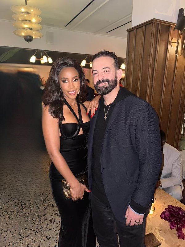 Night to remember with our amazing client & friend @KELLYROWLAND at the @unitedtalent Oscar party! ⭐️🎬 #OscarNight 🎶