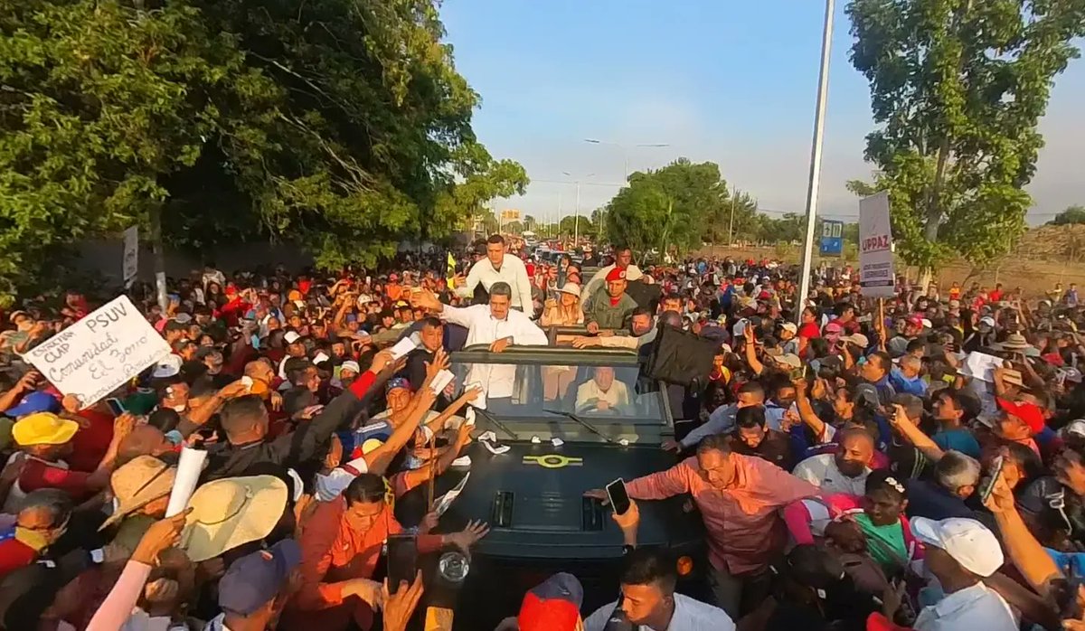 ErnestoLunaPsuv's tweet photo. Bienvenido al estado Monagas, presidente @NicolasMaduro, tierra de Leonardo Infante y de un pueblo que se mantiene leal a la Revolución Bolivariana. ¡Seguimos en victoria! https://t.co/UVwh50QkQF