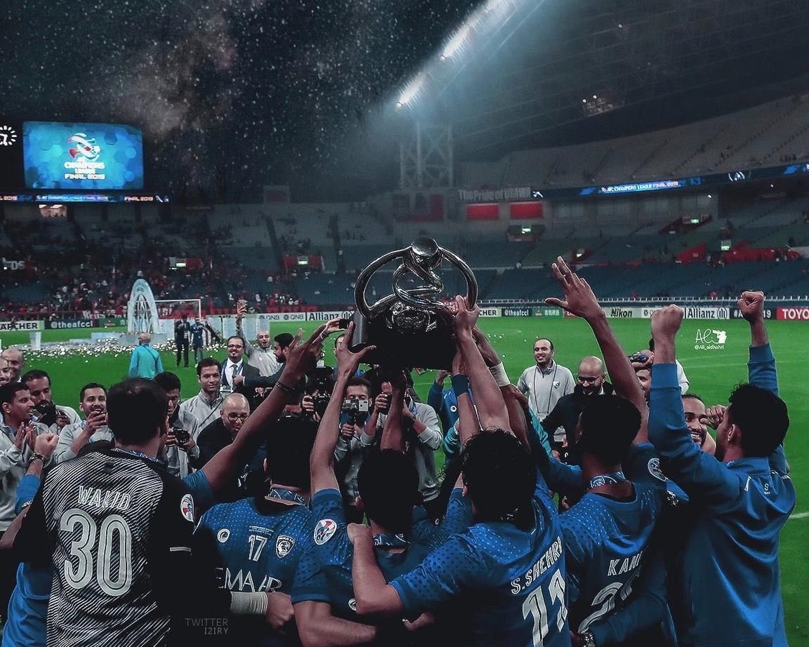 الكايد الي ماتطوله
ولا الحكي كلنّ يقوله😆💙