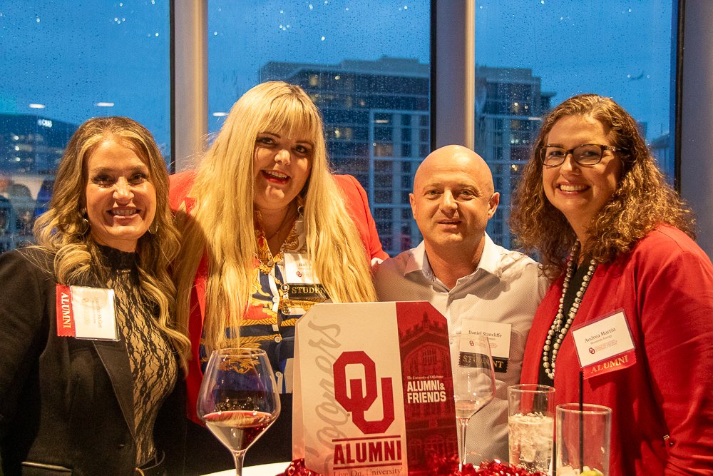 OU_Energy's tweet photo. Thank you to our @OUPriceCollege EMBA in Energy alumni, students and guests who joined us recently for events at @PwC and the Dallas Petroleum Club. We enjoyed catching up and hope you had a meaningful time networking and learning together!
#EnergyTwitter #BSchool #Boomer https://t.co/Om3w8VN1rR