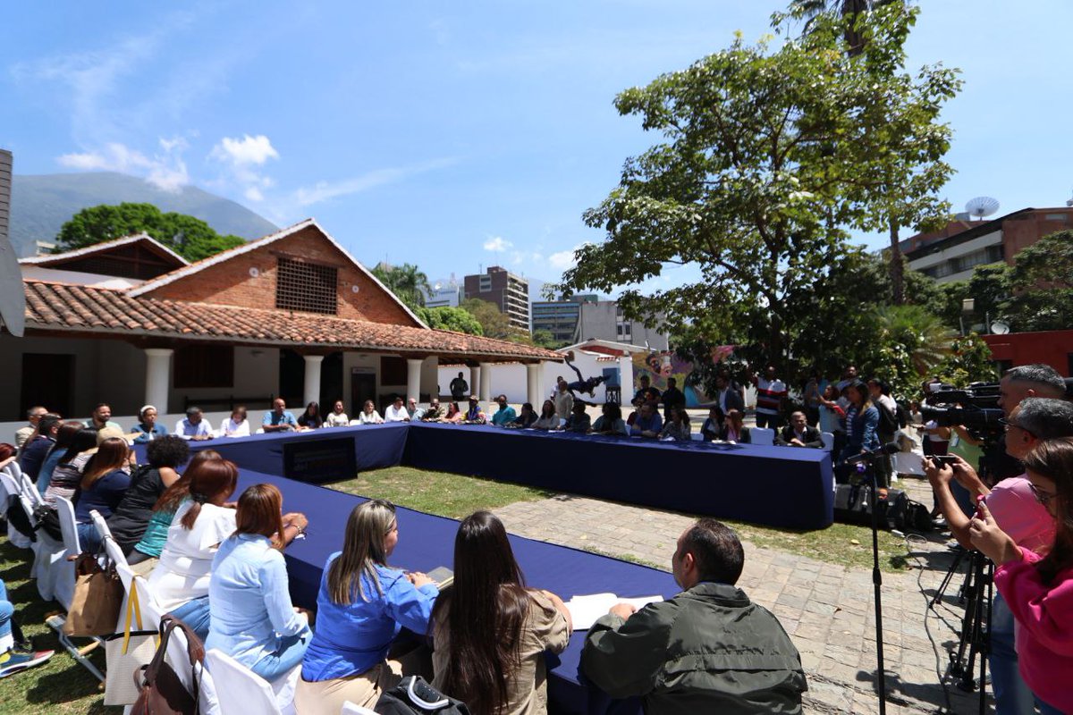 Anuncian registro de voluntarios para las 7T radiomiraflores.net.ve/anuncian-regis…

#PuebloVenezolanoLeal #11Mar
