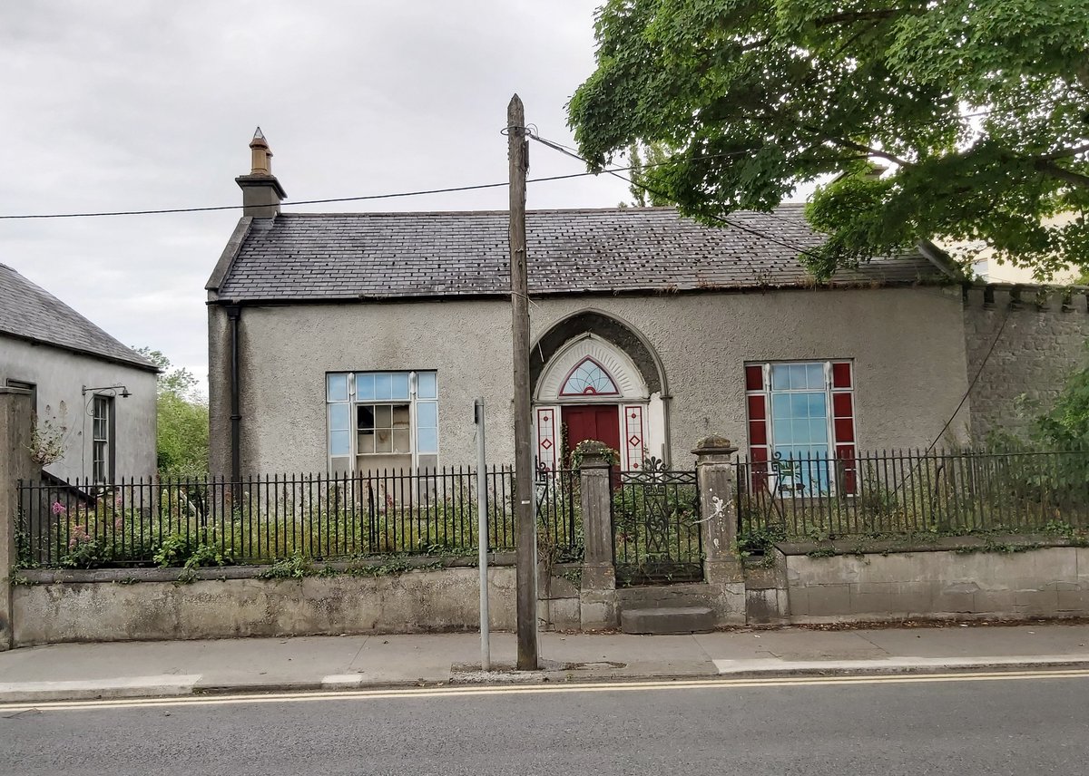 AnTaisce's tweet photo. Tullamore, County Offaly. This midlands Georgian town has by and large kept its older building stock in use. Some vacancy & dereliction of housing & industrial heritage is however found in places.
#DerelictIreland #Tullamore #BuildingsAtRisk #TownCentresFirst #HeritageAtRisk https://t.co/pebAW2NNNW