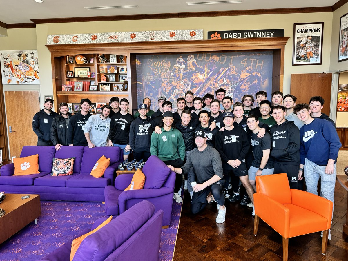 Manhattan Baseball tweet media