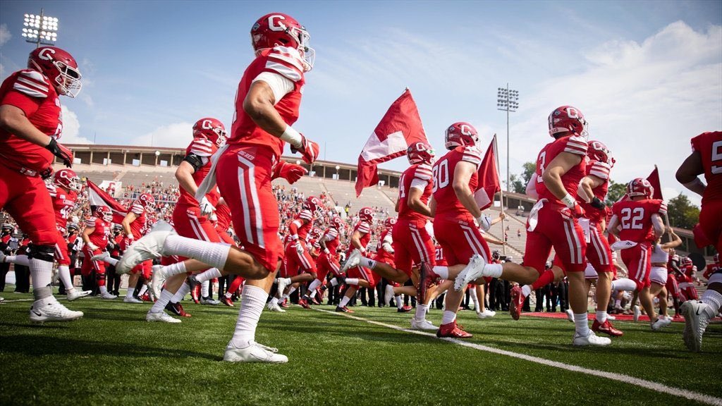 After a great phone call with @coach_dees, I’m blessed to announce I’ve received an offer from Cornell University!!❤️🐻@Coach_Wayne55 @Wick_Football_